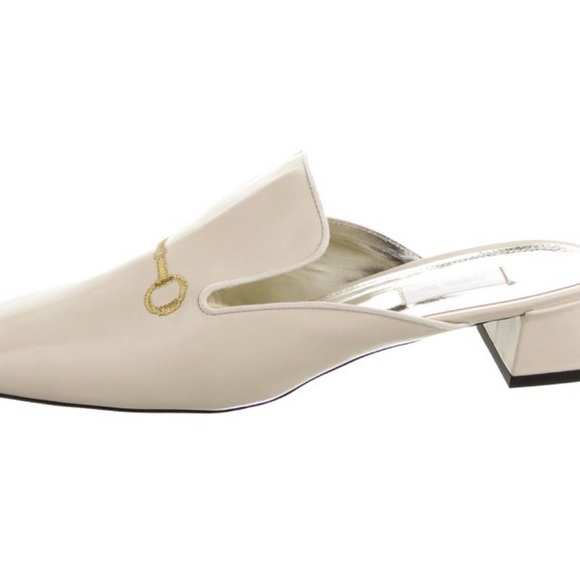 Suzanne Rae Chic Cream Mules with Gold Detail - Picture 3 of 7